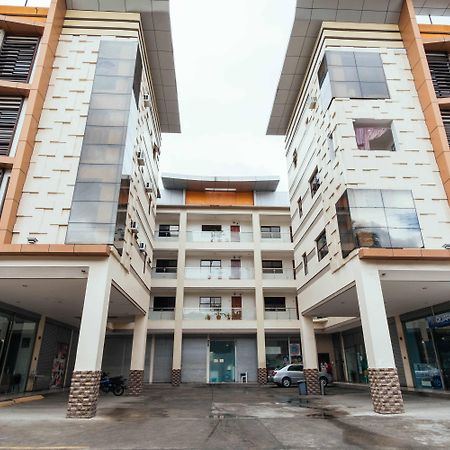 Oyo 443 Maria Cristina Arcade Suites Cebu Extérieur photo