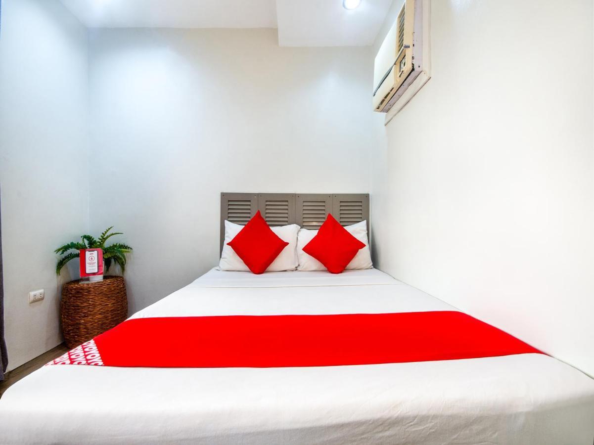 Oyo 443 Maria Cristina Arcade Suites Cebu Extérieur photo