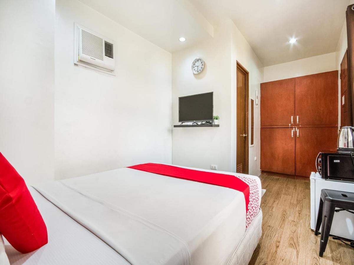 Oyo 443 Maria Cristina Arcade Suites Cebu Extérieur photo