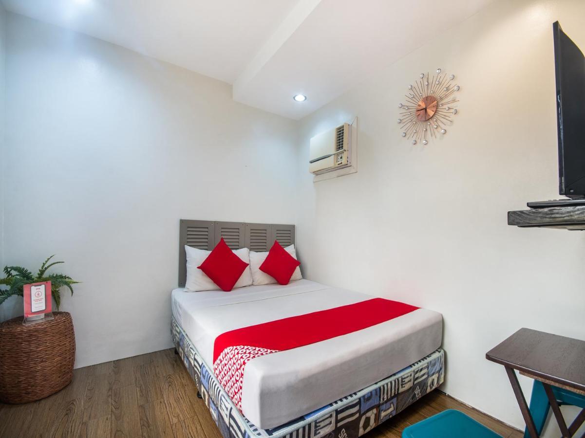 Oyo 443 Maria Cristina Arcade Suites Cebu Extérieur photo