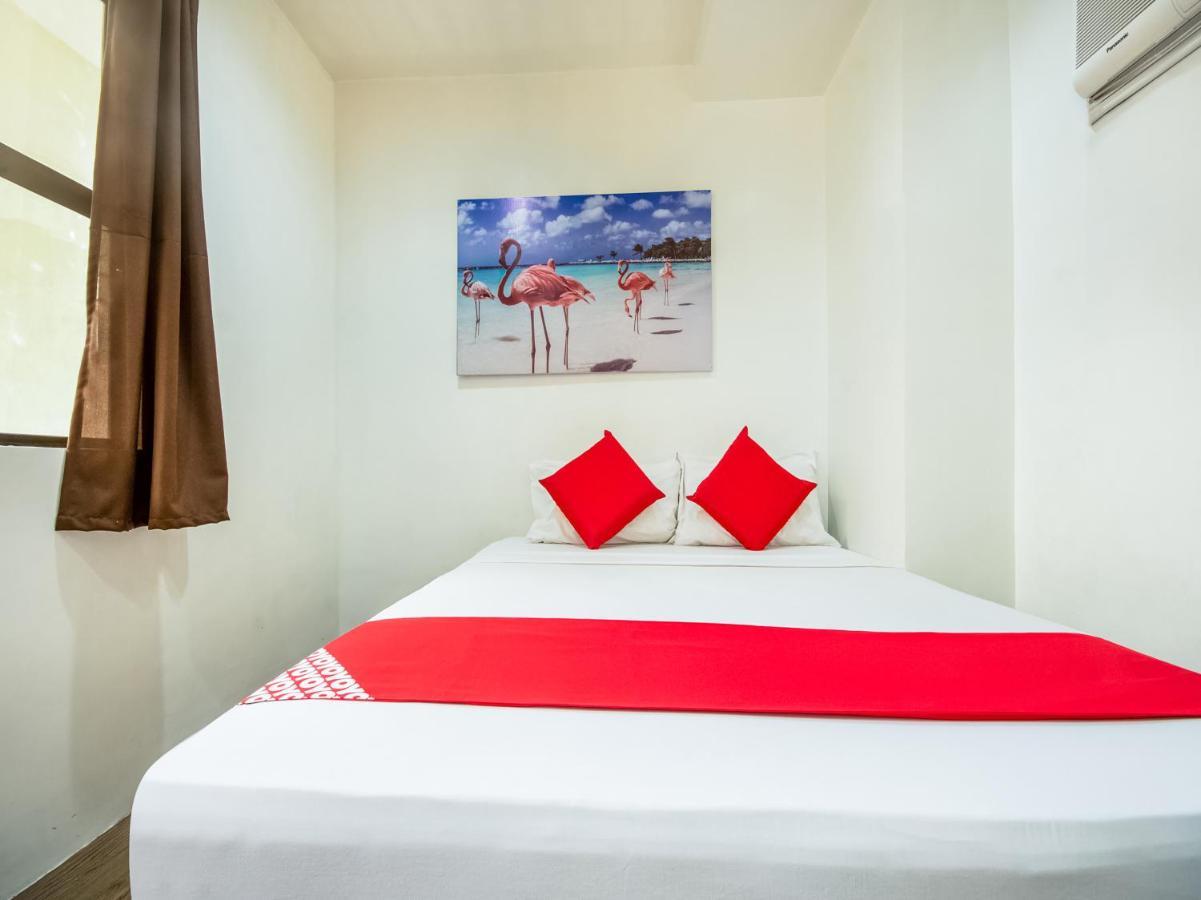 Oyo 443 Maria Cristina Arcade Suites Cebu Extérieur photo