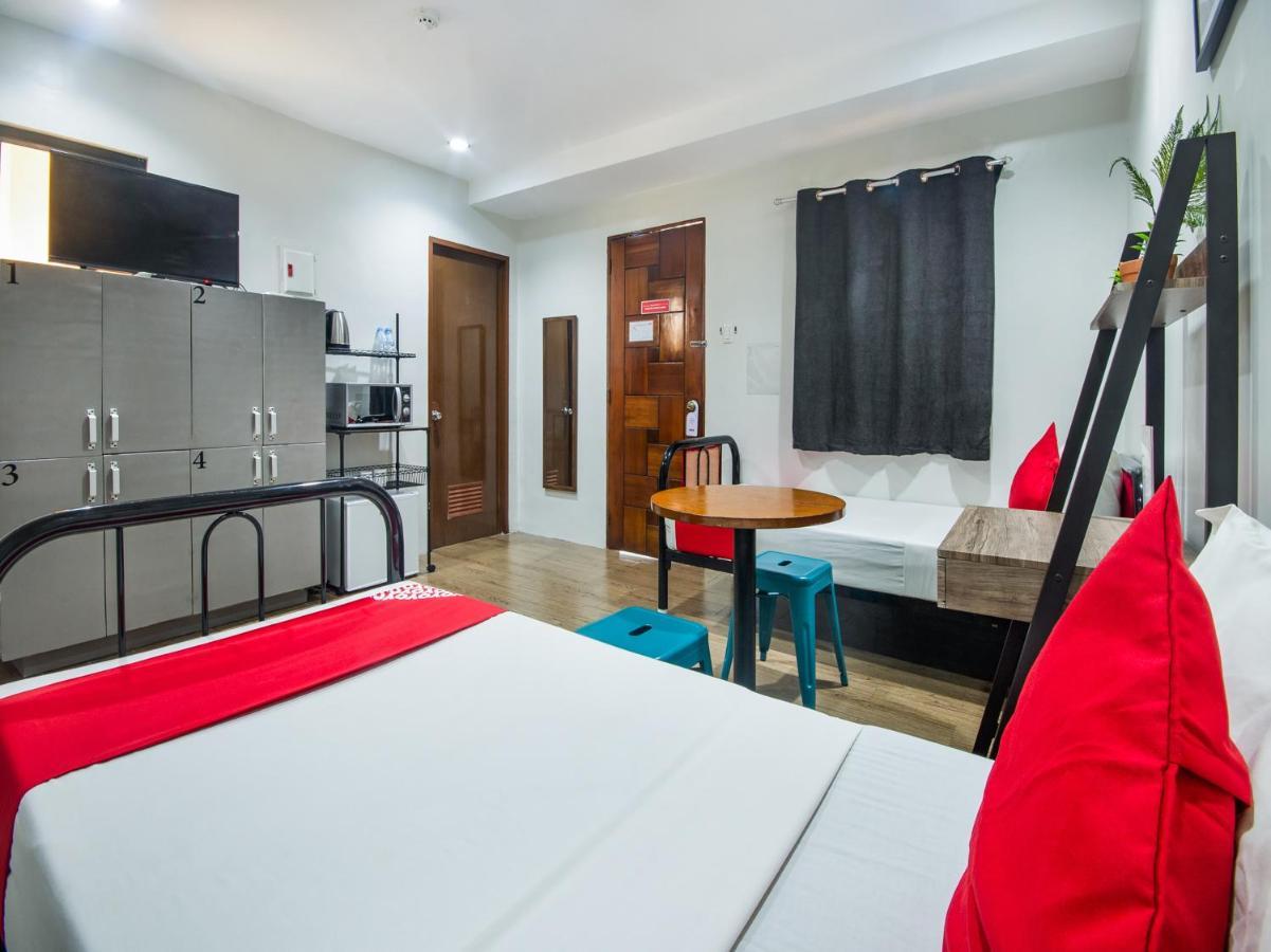 Oyo 443 Maria Cristina Arcade Suites Cebu Extérieur photo
