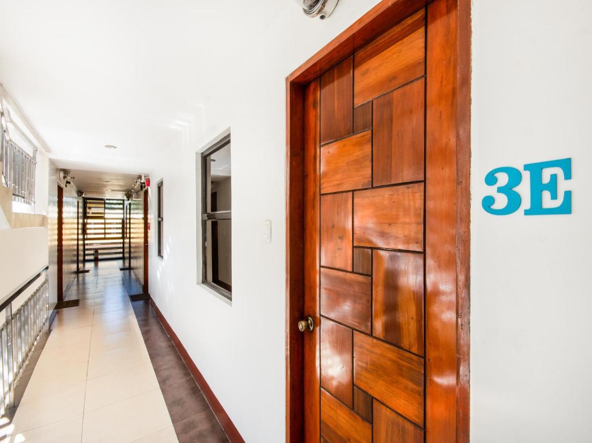 Oyo 443 Maria Cristina Arcade Suites Cebu Extérieur photo