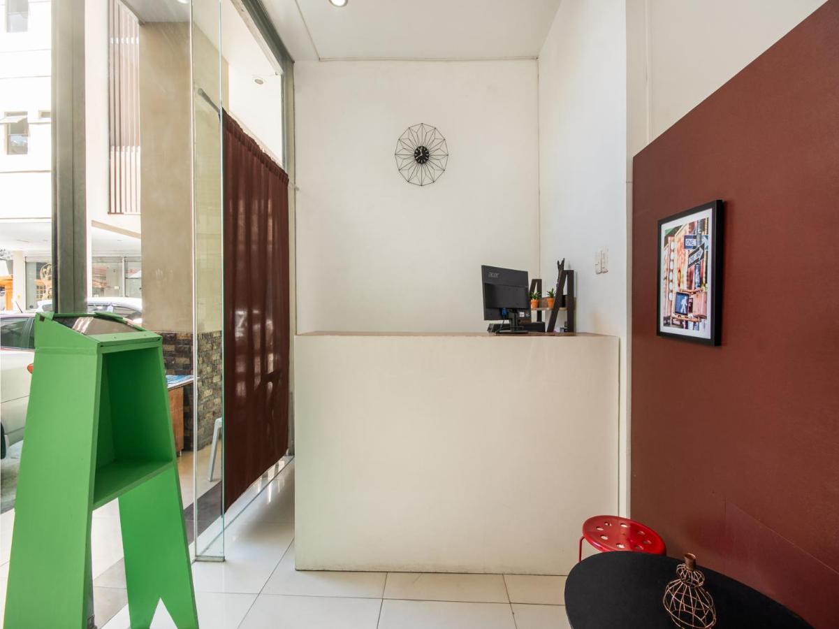 Oyo 443 Maria Cristina Arcade Suites Cebu Extérieur photo