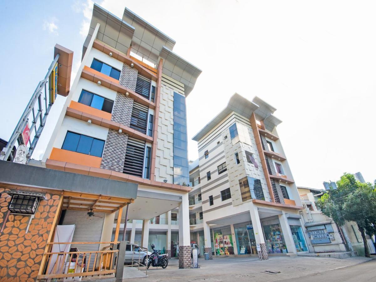 Oyo 443 Maria Cristina Arcade Suites Cebu Extérieur photo