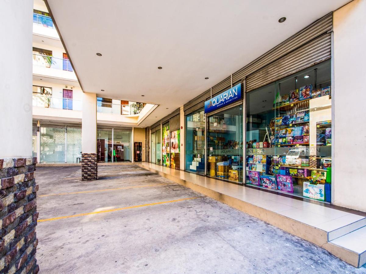 Oyo 443 Maria Cristina Arcade Suites Cebu Extérieur photo