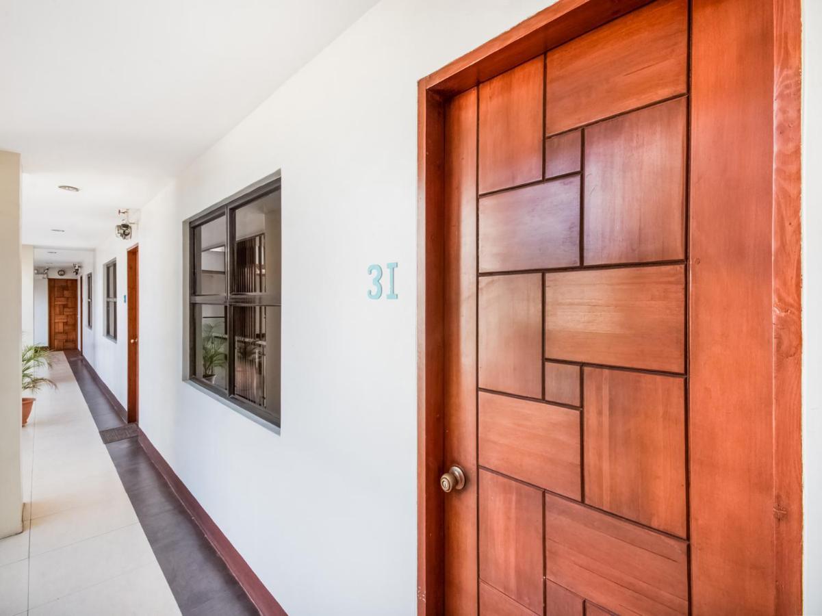 Oyo 443 Maria Cristina Arcade Suites Cebu Extérieur photo