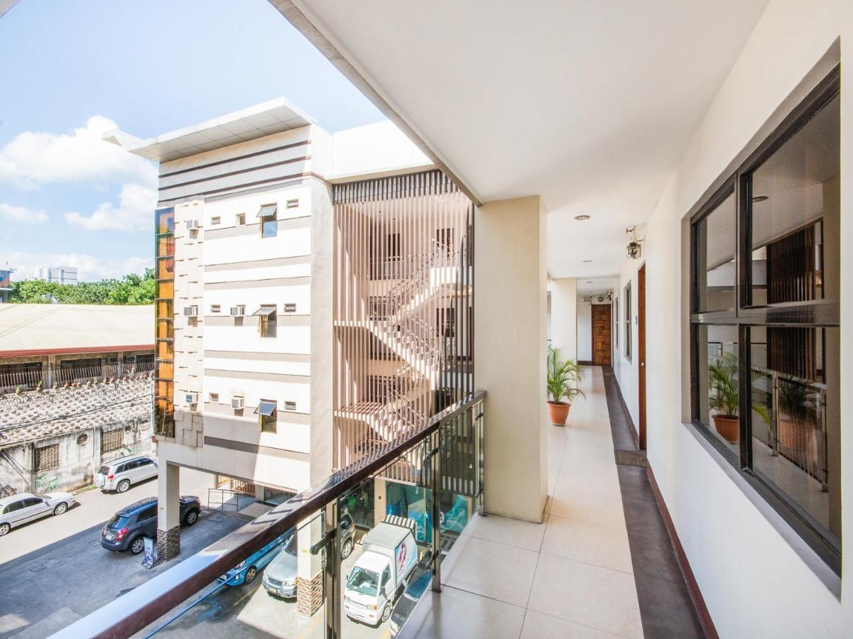 Oyo 443 Maria Cristina Arcade Suites Cebu Extérieur photo