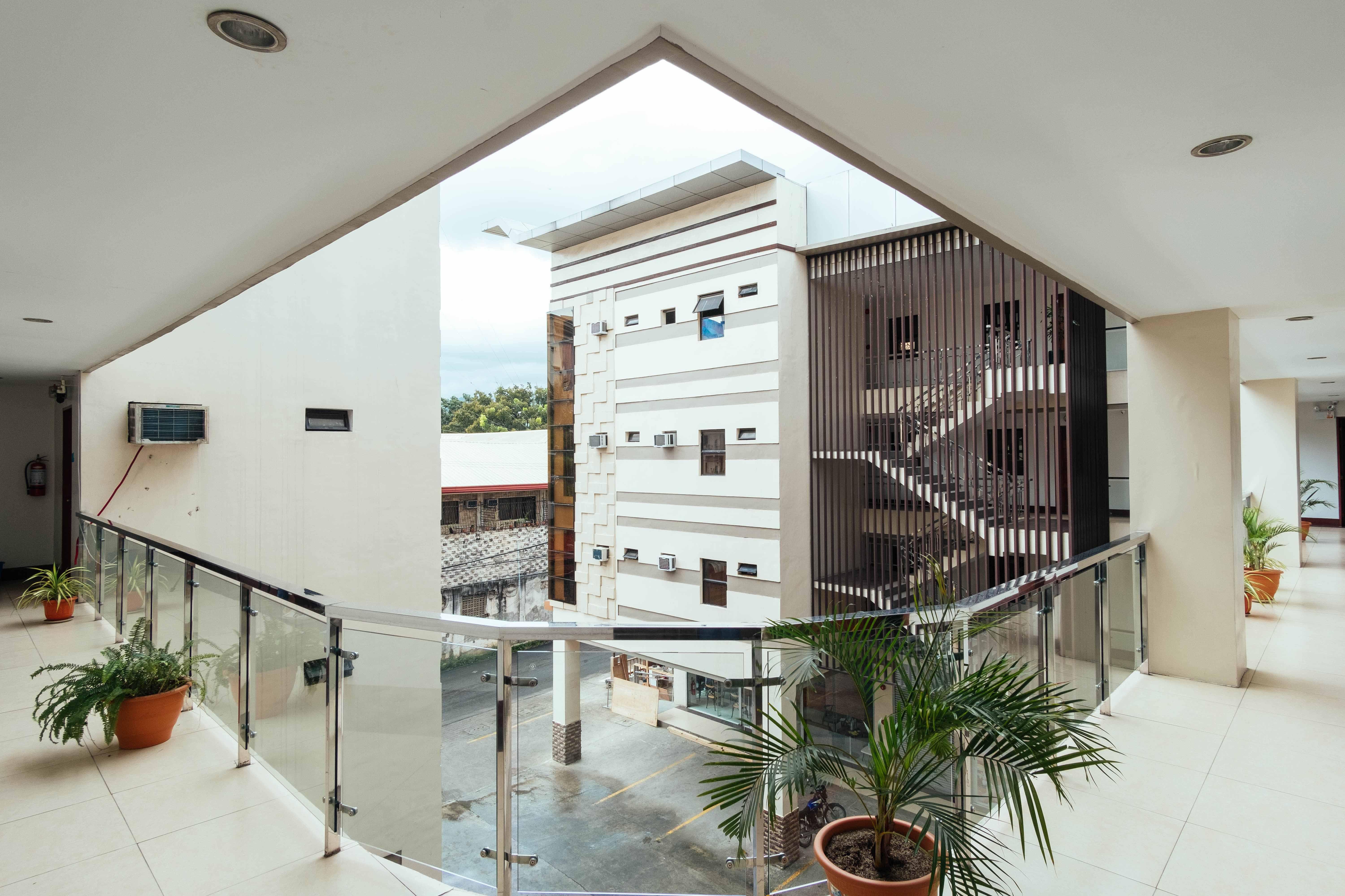 Oyo 443 Maria Cristina Arcade Suites Cebu Extérieur photo