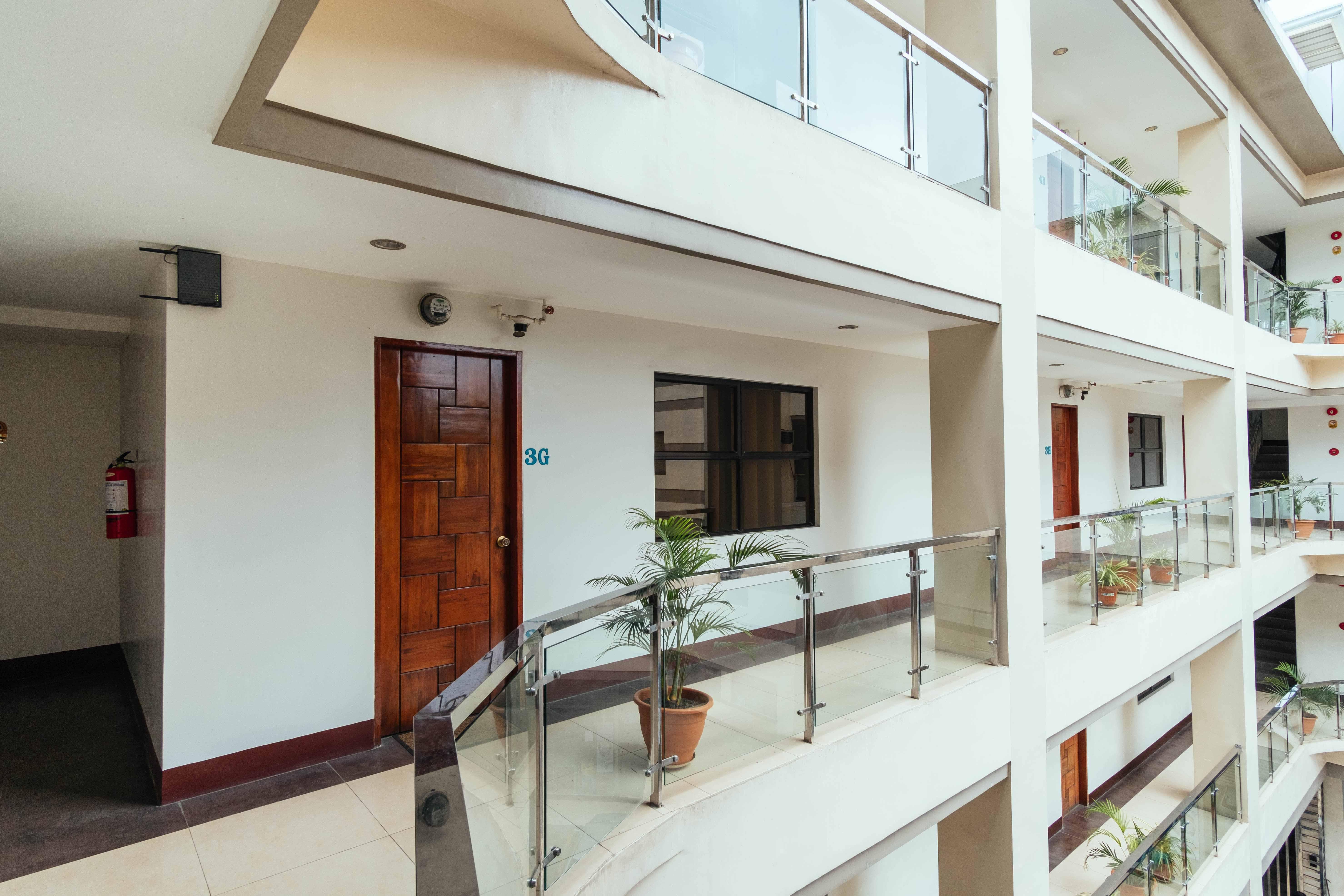 Oyo 443 Maria Cristina Arcade Suites Cebu Extérieur photo
