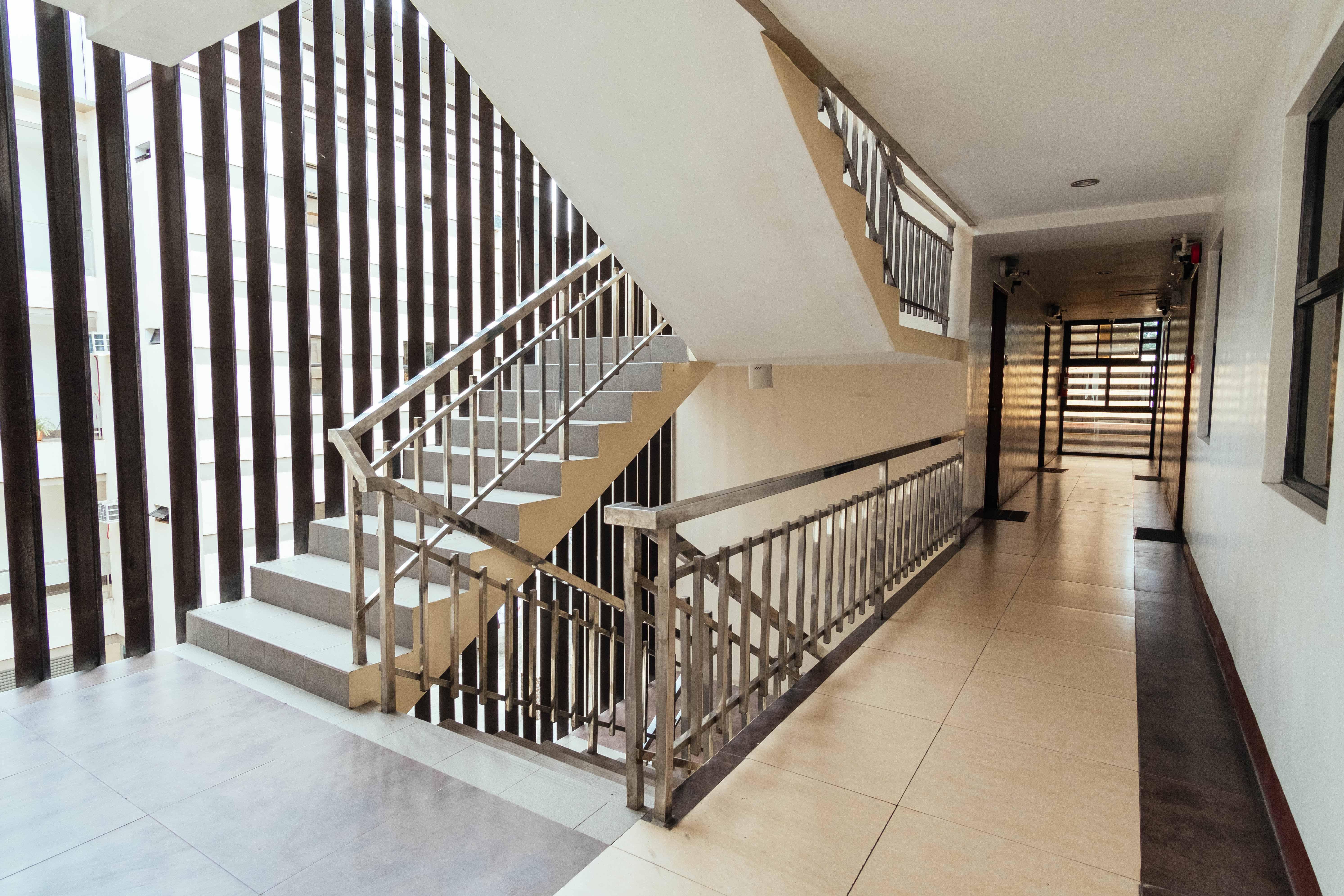 Oyo 443 Maria Cristina Arcade Suites Cebu Extérieur photo